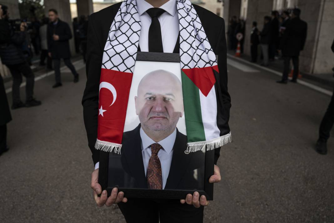 Hasan Bitmez için Meclis'te cenaze töreni. Babası Filistin atkısıyla uğurladı 7